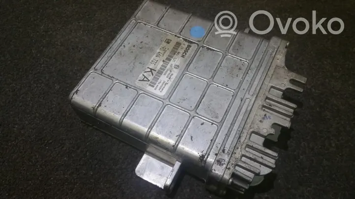 Opel Vectra B Sterownik / Moduł ECU 0281001335