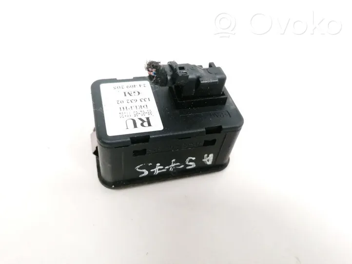 Opel Corsa C Electric window control switch 13363202