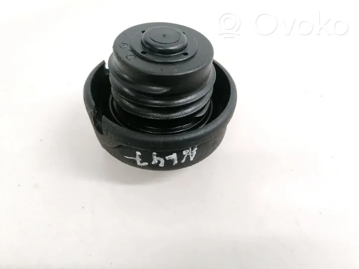 Volkswagen Golf III Fuel tank filler cap 1H0201553B