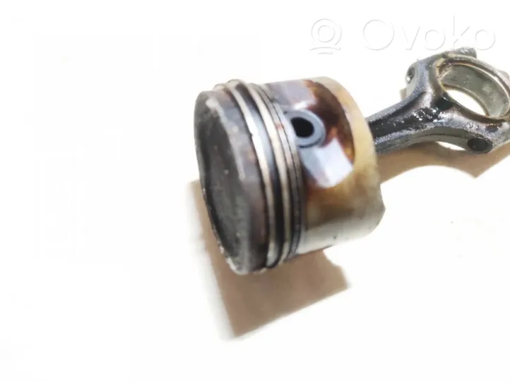 Opel Astra F Piston avec bielle 