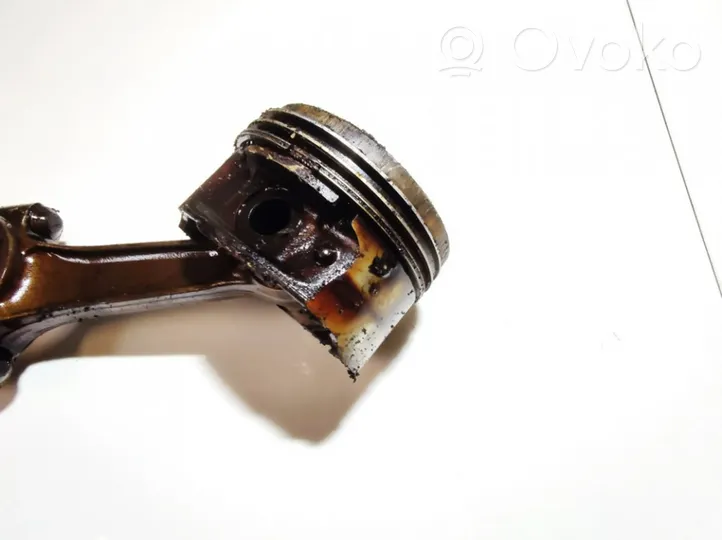 Citroen C3 Piston avec bielle 