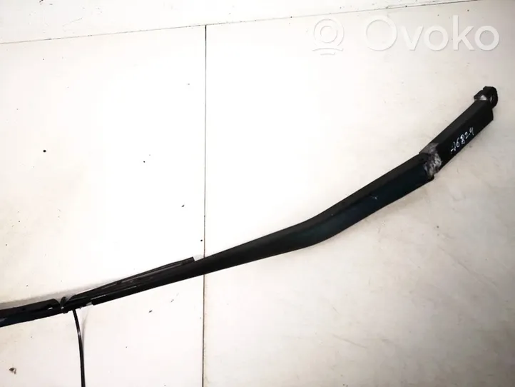 Honda Accord Front wiper blade arm 