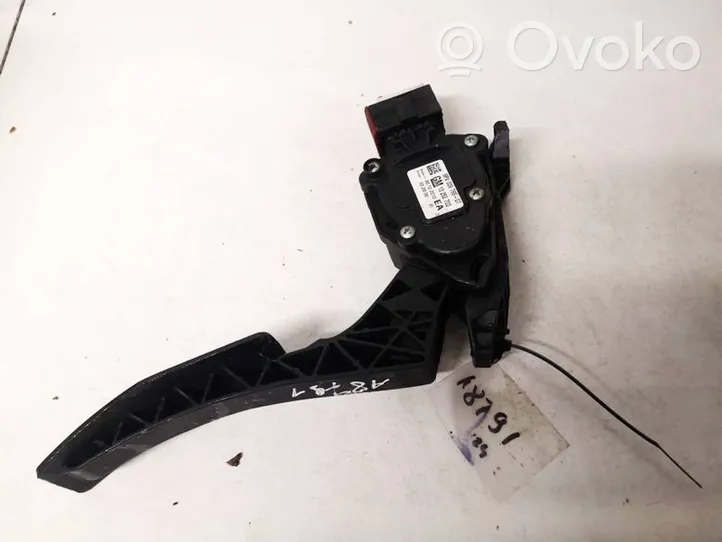 Chevrolet Cruze Accelerator throttle pedal 13252702