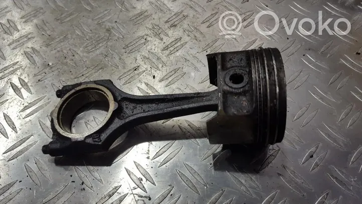 Opel Astra F Piston with connecting rod 