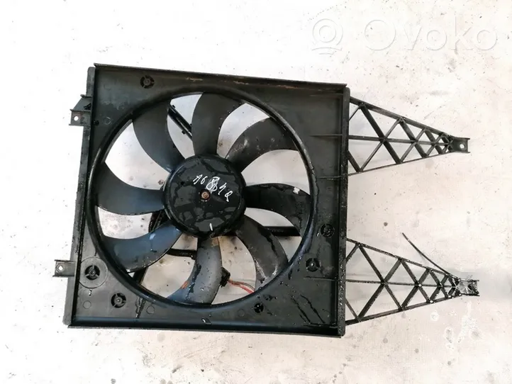 Volkswagen Polo IV 9N3 Convogliatore ventilatore raffreddamento del radiatore 6Q0121207