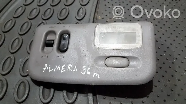 Nissan Almera Illuminazione sedili anteriori 