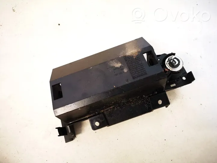 Opel Astra G Accendisigari per auto 90561251