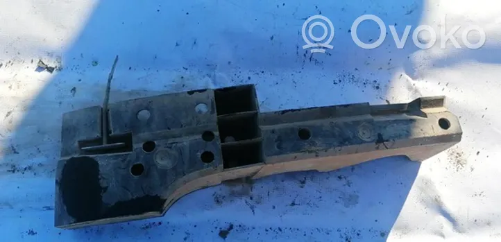 Renault Scenic I Rear bumper mounting bracket 7700428473