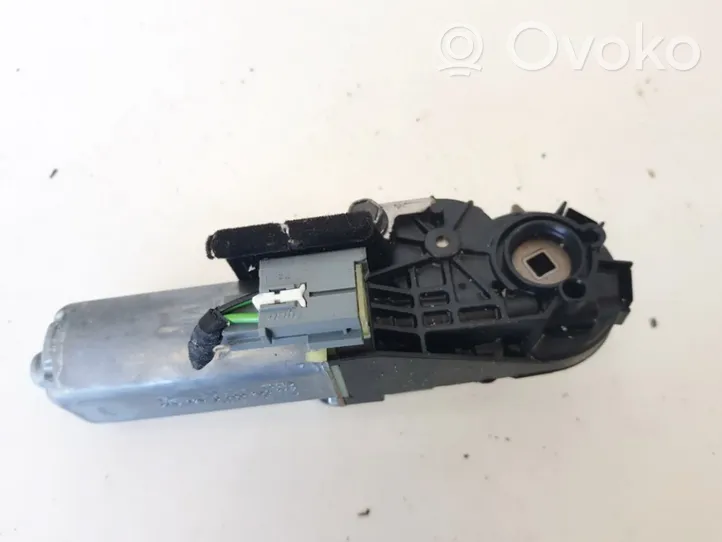 Volvo XC90 Seat adjustment motor 0390203247