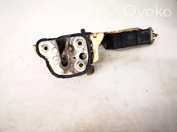 Opel Astra F Rear door lock 90532435