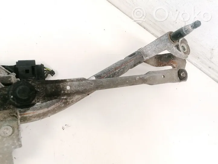 Volkswagen Polo IV 9N3 Front wiper linkage and motor 
