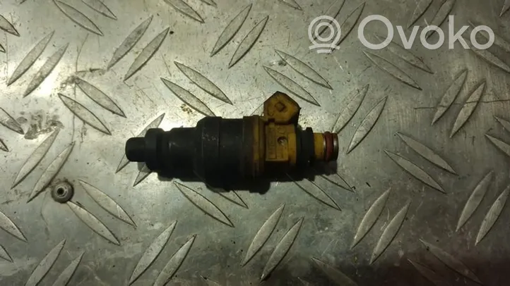 Hyundai Scoupe Fuel injector inp050