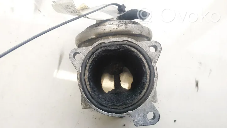 Volkswagen Polo IV 9N3 EGR valve 045131501f