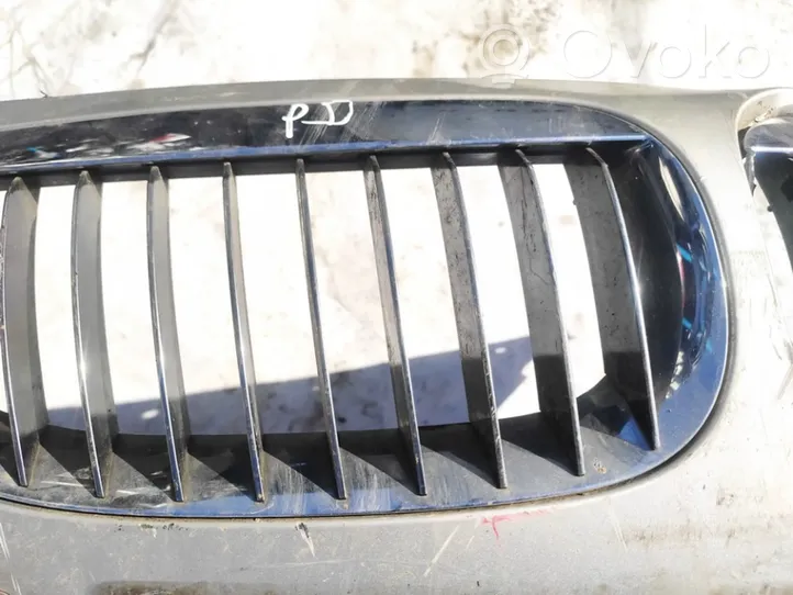 BMW 6 E63 E64 Grille inférieure de pare-chocs avant 