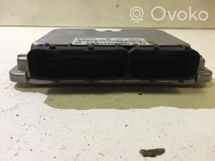 Opel Frontera B Calculateur moteur ECU 0281010026