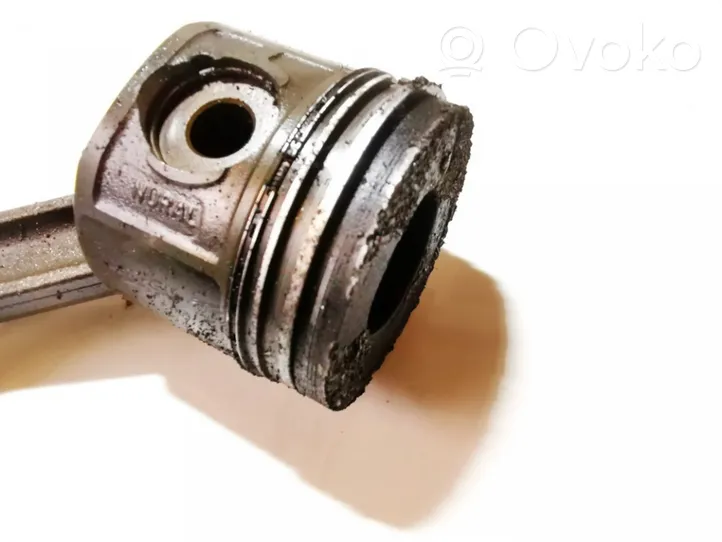 Land Rover Freelander Piston avec bielle 686