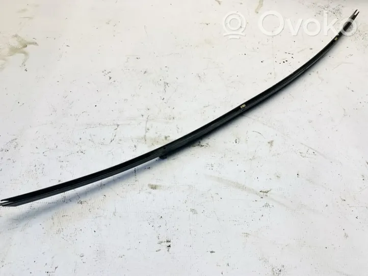 Opel Omega B1 Rivestimento modanatura del vetro della portiera posteriore 