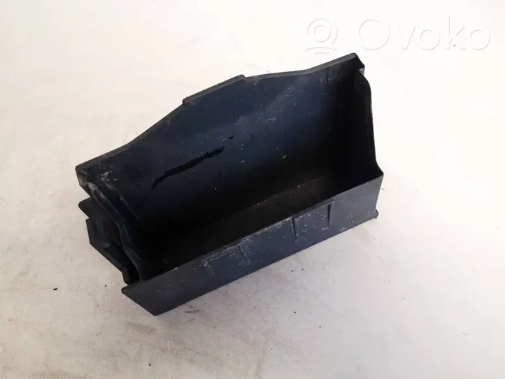 Opel Astra G Tapa de caja de fusibles 90589541