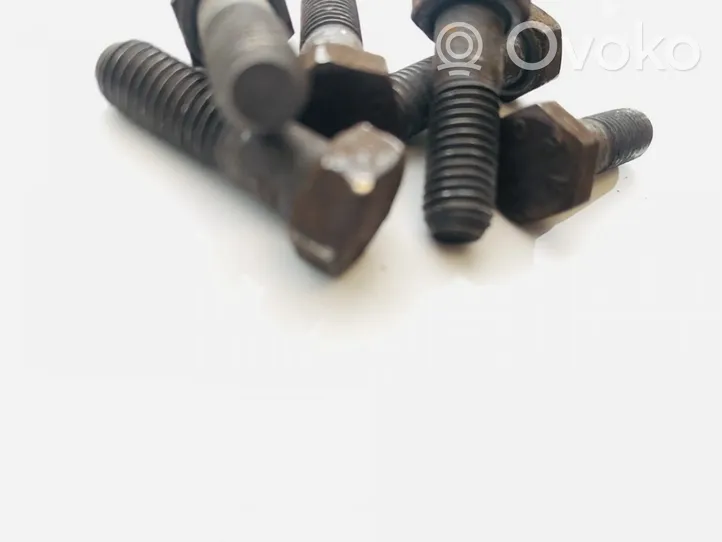 Opel Zafira B Nuts/bolts 