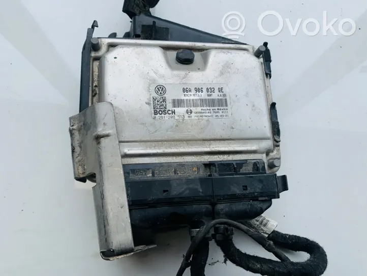 Volkswagen Jetta V Calculateur moteur ECU 06a906032qe