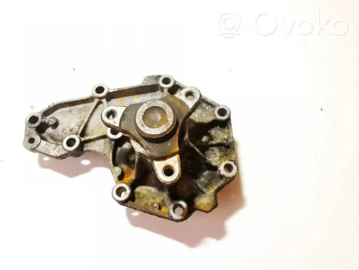 Volvo S40, V40 Pompe de circulation d'eau 7700101096