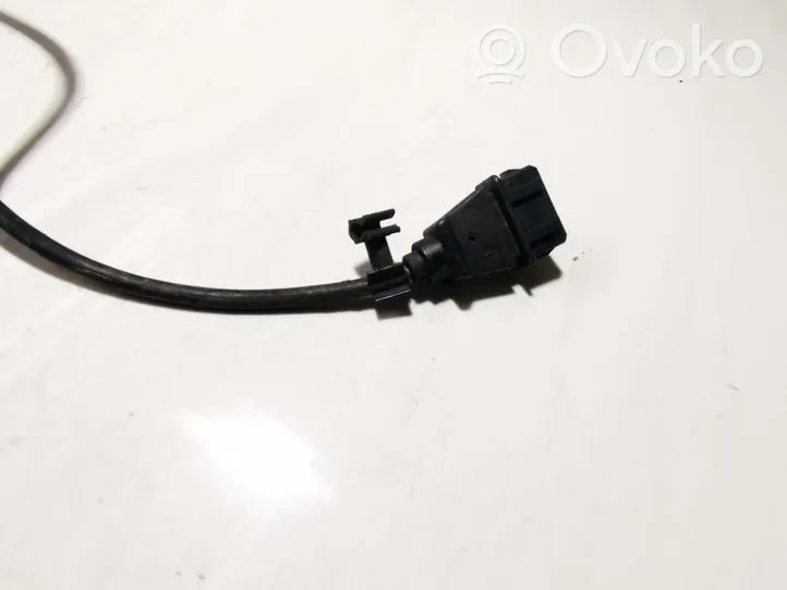 Volkswagen PASSAT B5 Kloķvārpstas stāvokļa sensors 028907319b