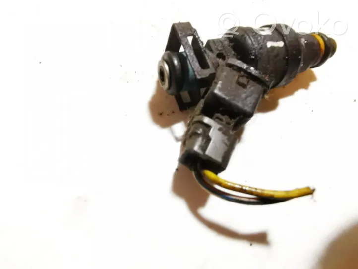 Hyundai Accent Fuel injector 3531022010