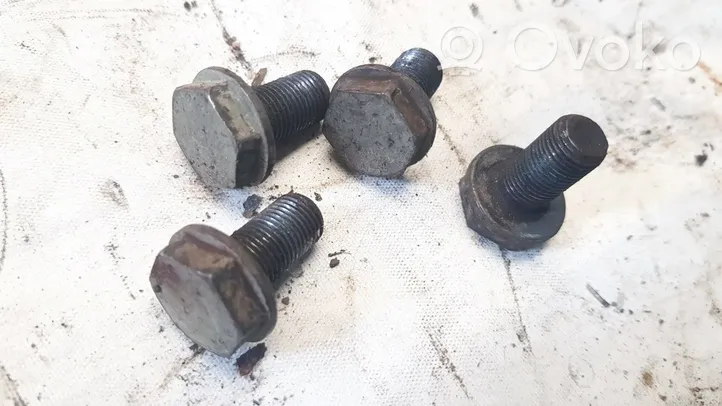 Volkswagen Golf II Nuts/bolts 