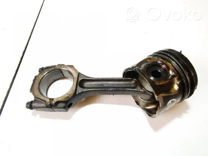 Hyundai Elantra Piston avec bielle 