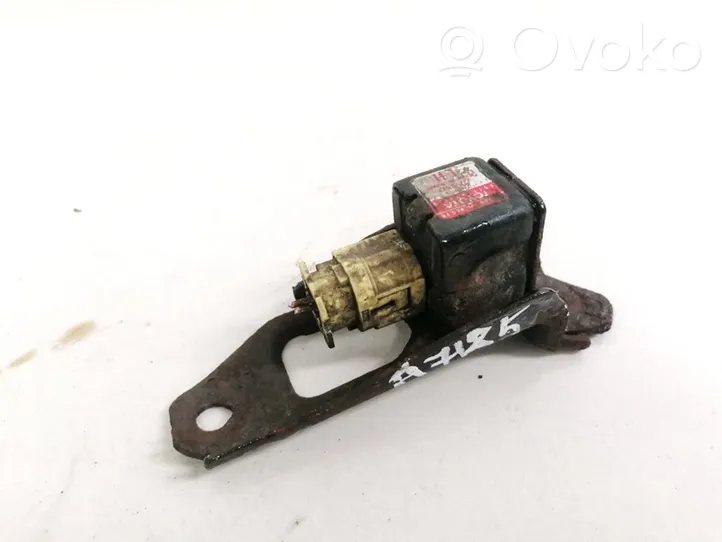 Toyota RAV 4 (XA20) Gaisa spilvenu trieciensensors 8917442030