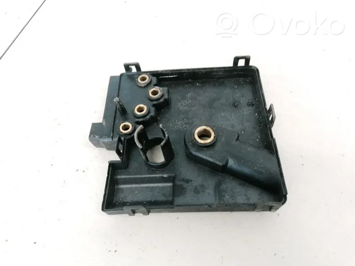 Mercedes-Benz E W211 Coperchio scatola dei fusibili A2115461341