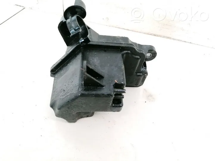 Ford Mondeo Mk III Vacuum air tank 9646411180