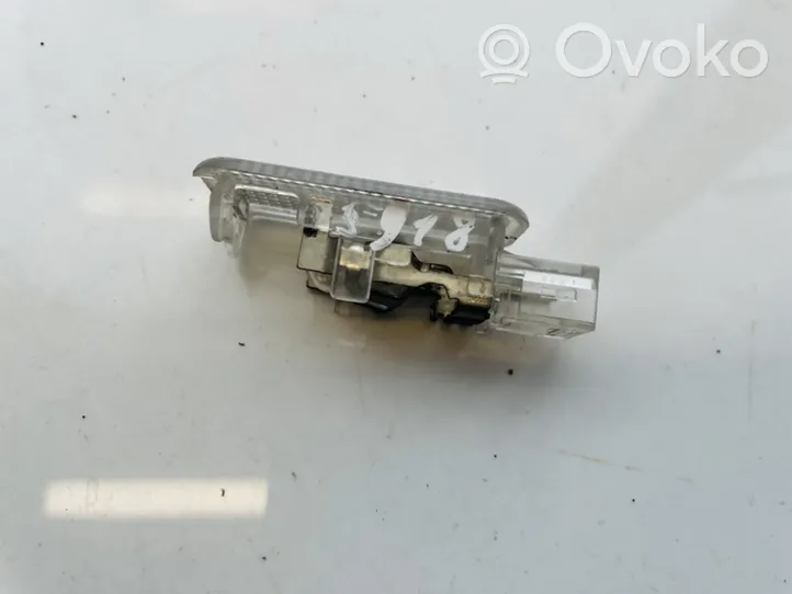 Audi A5 8T 8F Inne oświetlenie wnętrza kabiny 4B0947415