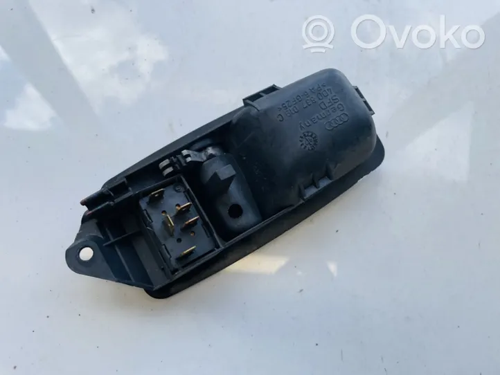 Audi A8 S8 D2 4D Poignée inférieure de porte avant 4d0837019