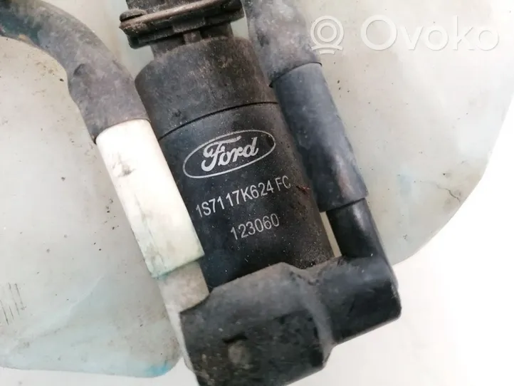 Ford Mondeo Mk III Tuulilasi tuulilasinpesimen pumppu 1S7117K624FC