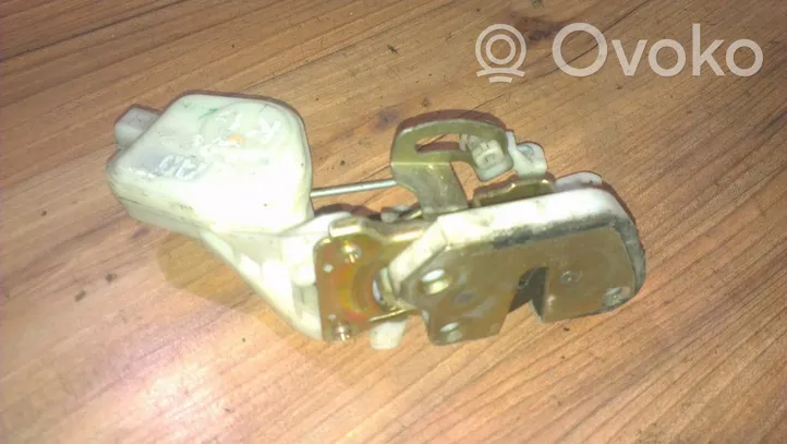 Mitsubishi Galant Rear door lock 02225d