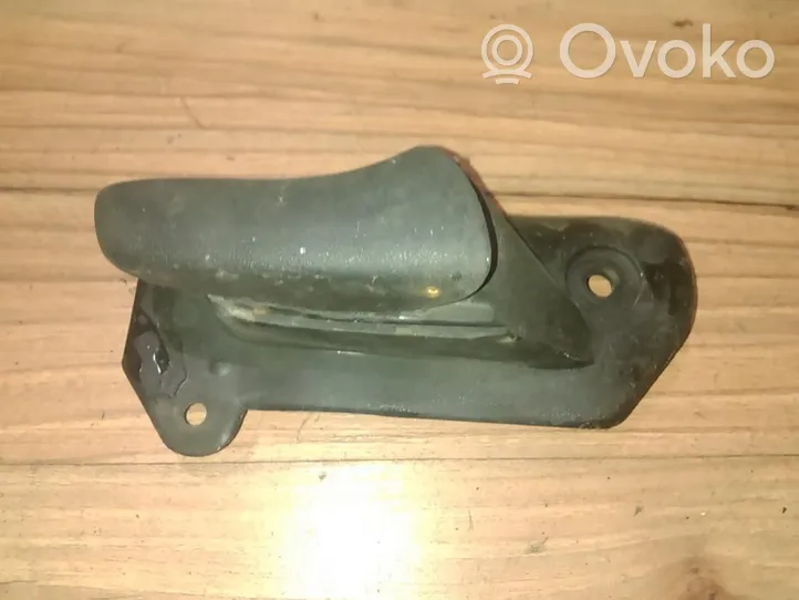 Opel Tigra A Priekinė atidarymo rankenėlė vidinė 90381688