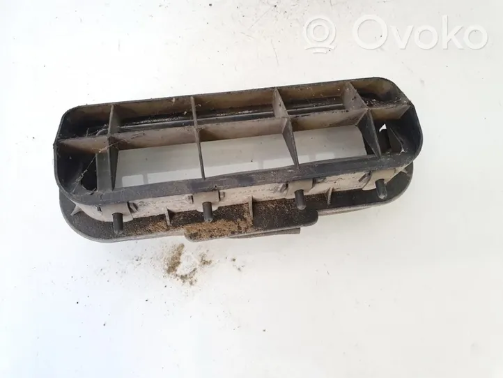 Volkswagen PASSAT B3 Parte del condotto di aspirazione dell'aria 333819465