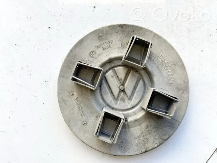 Volkswagen Golf IV Original wheel cap 1H0601149A