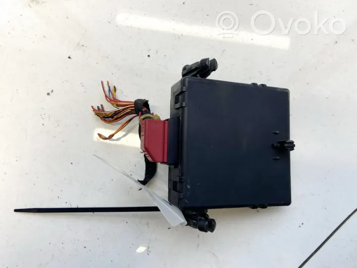 Volkswagen Golf V Oven ohjainlaite/moduuli 1K0907530