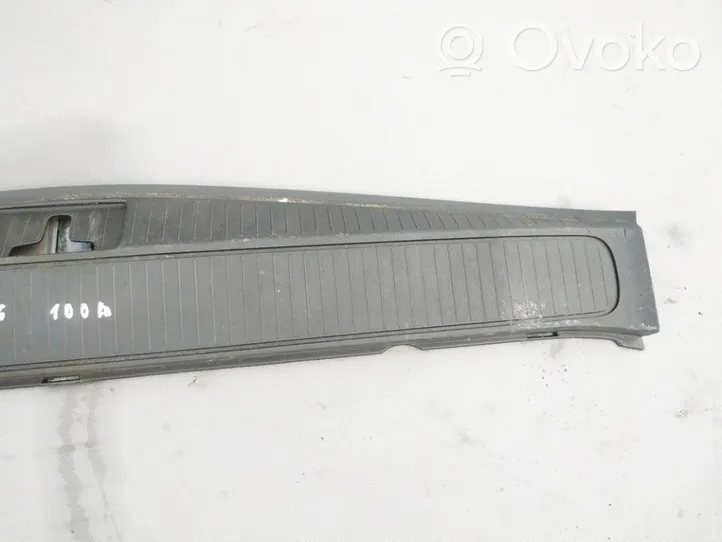 Opel Zafira C Altro elemento di rivestimento bagagliaio/baule 13289563