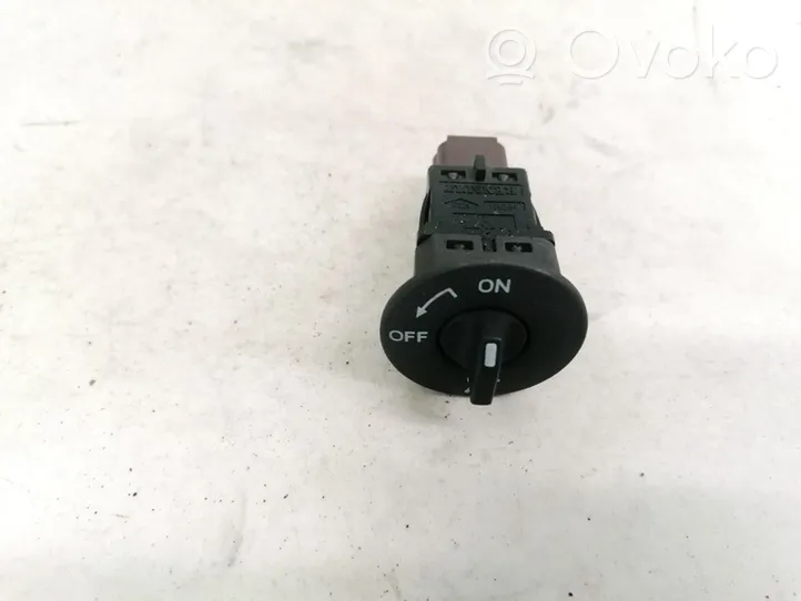 Renault Megane II Passenger airbag on/off switch 8200169589B