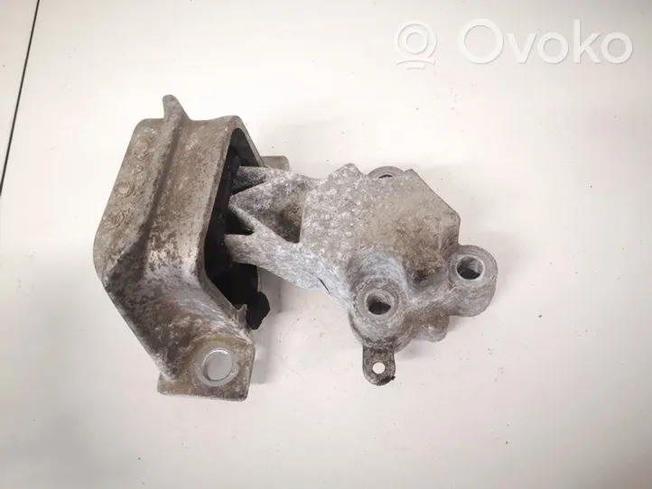 Renault Twingo II Engine mount bracket 