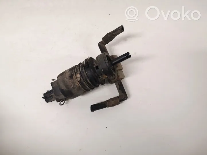 Opel Vectra C Tuulilasi tuulilasinpesimen pumppu 90685752