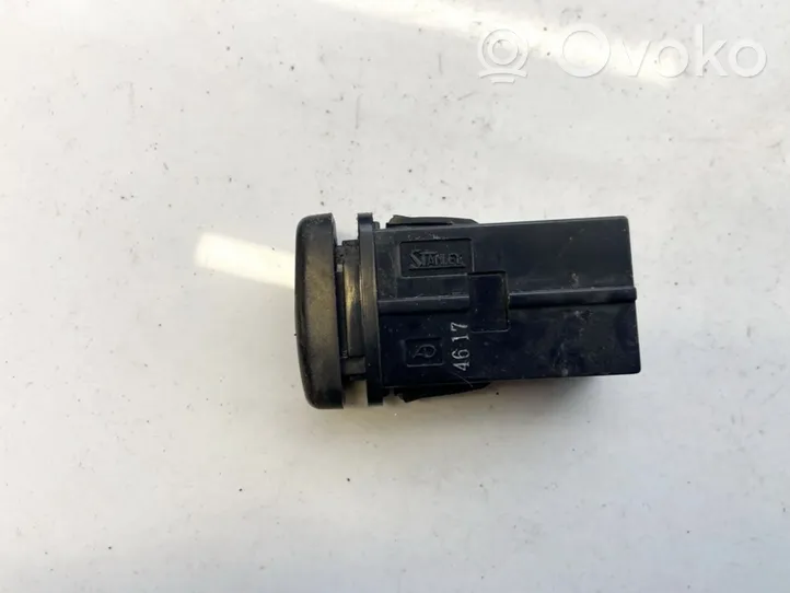 Mazda 626 Przycisk / Przełącznik ogrzewania szyby przedniej / czołowej 