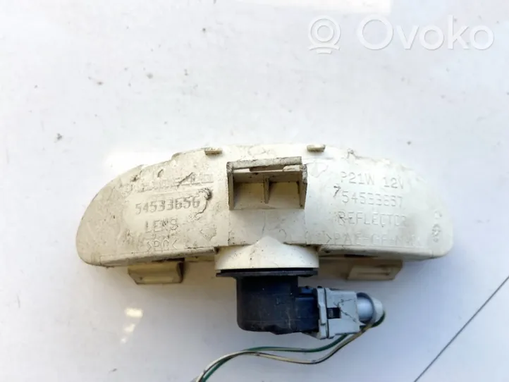 Toyota Avensis T220 Papildomas stop žibintas 54533657