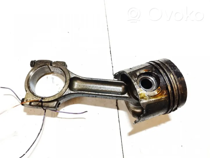 Renault Clio II Piston with connecting rod 