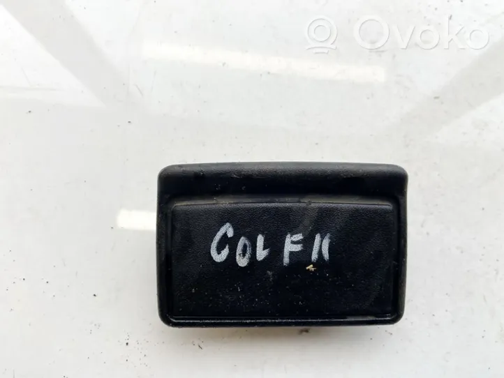 Volkswagen Golf II Peleninė panelėje 321857413
