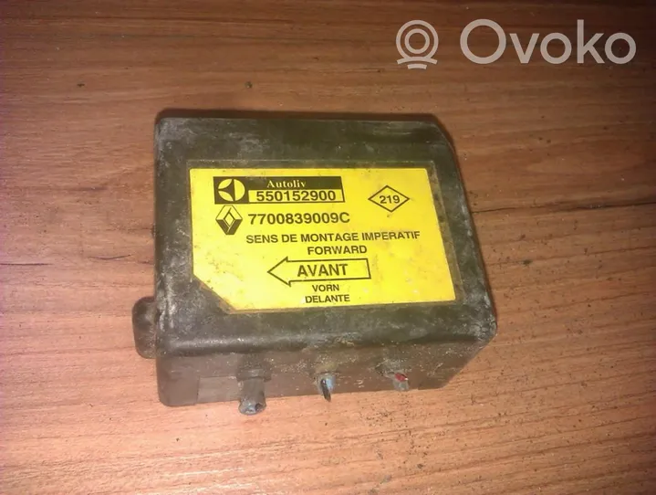 Renault 19 Turvatyynyn ohjainlaite/moduuli 7700839009c