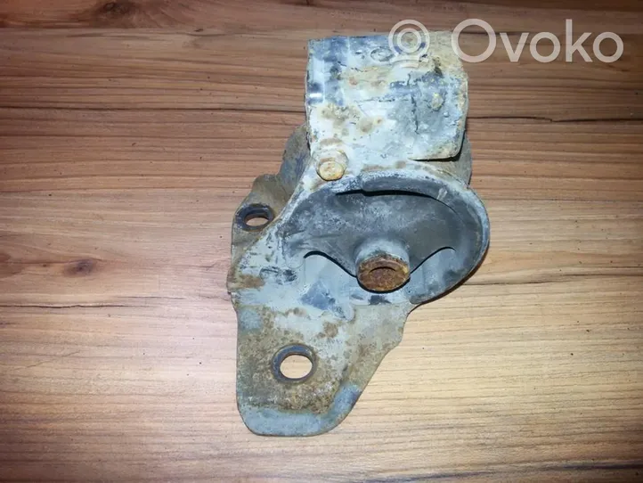 Honda Civic Engine mount bracket 